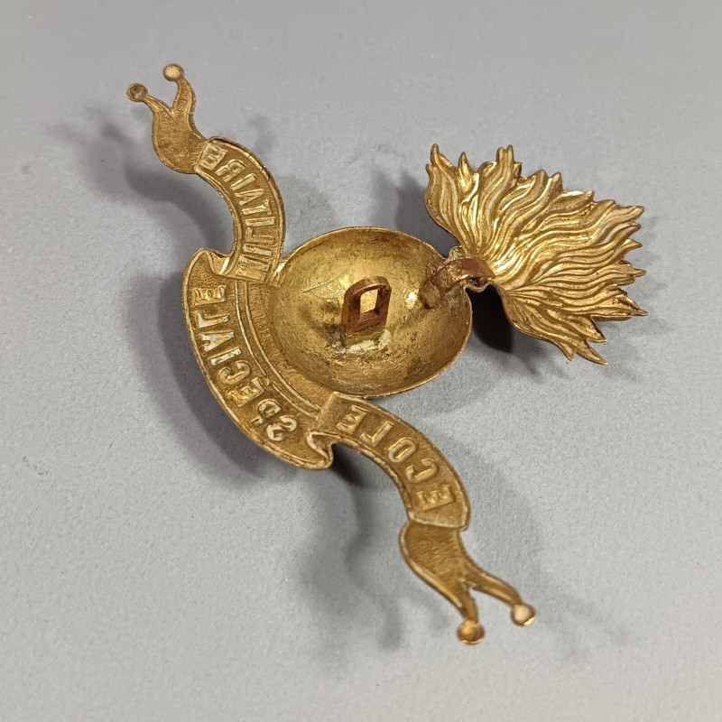 INSIGNE DE SHAKO DE L'ECOLE MILITAIRE DE ST CYR ESM ECOLE SPECIALE MILITAIRE FABRICATION ANCIENNE
